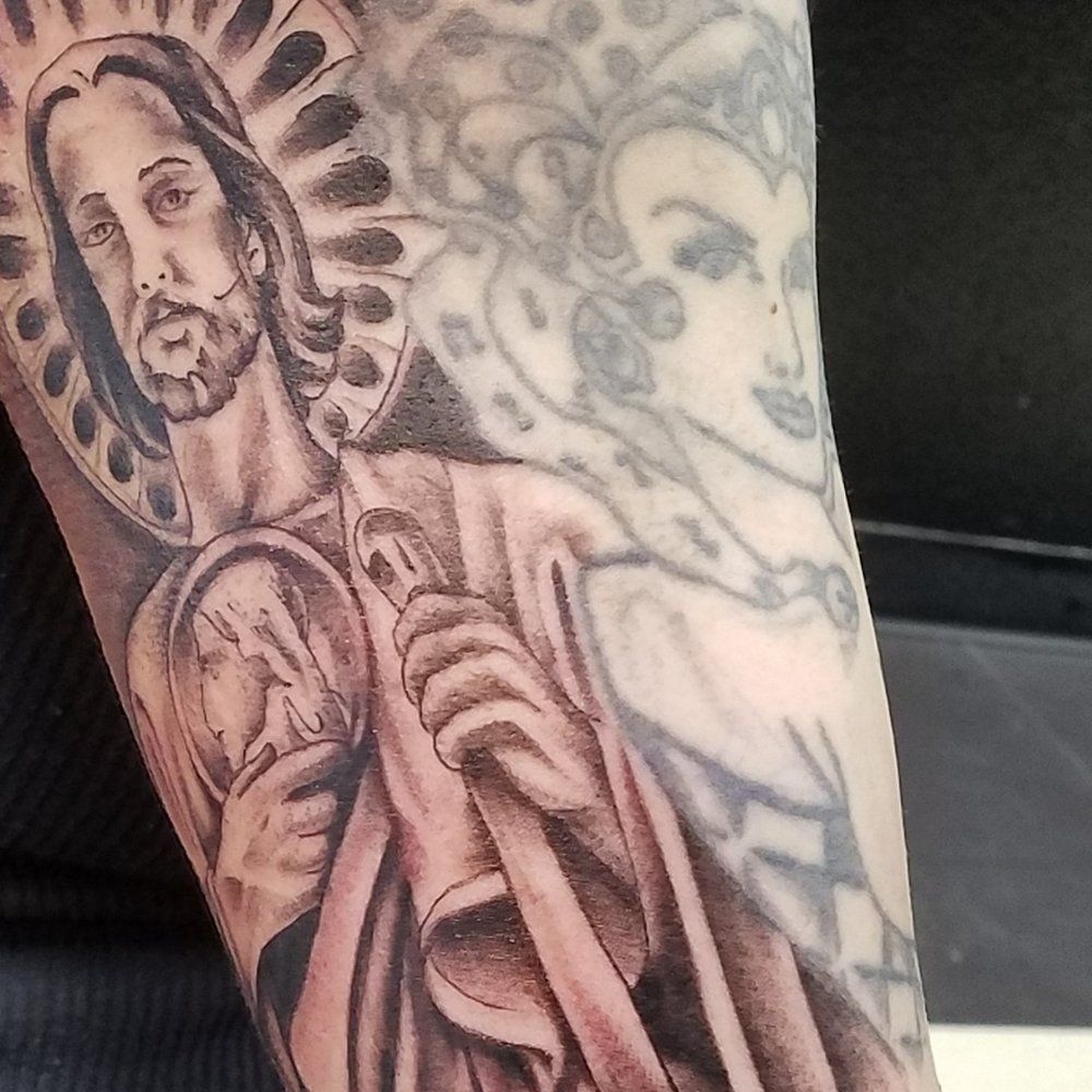 Ambitious Tattoo & Piercing gallery photo